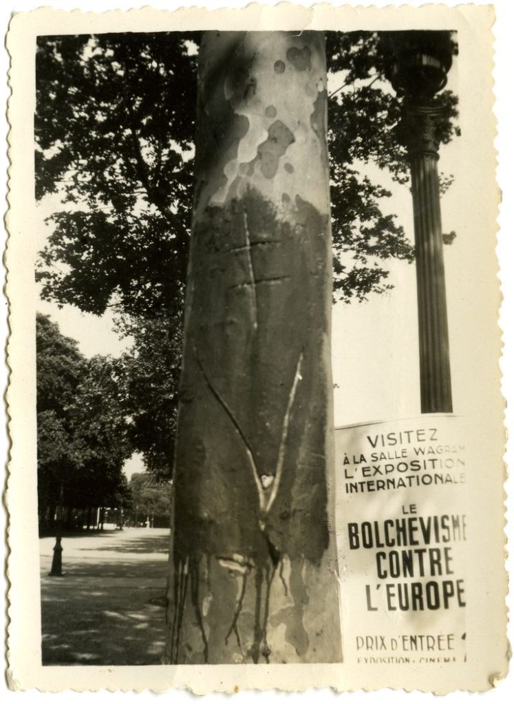 Paris, printemps 1942. Coll. MRN/fonds Leduc.