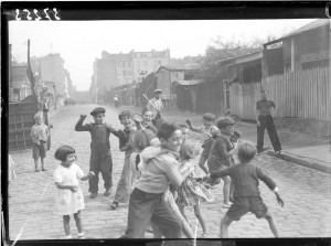 Enfants de la zone, 1939. Coll. MRN –  fonds dit du Matin.