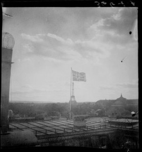 Paris occupé, été 1940. Coll. MRN –  fonds dit du Matin.